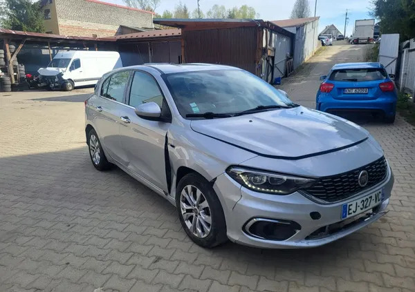 samochody osobowe Fiat Tipo cena 19500 przebieg: 99821, rok produkcji 2017 z Tychy